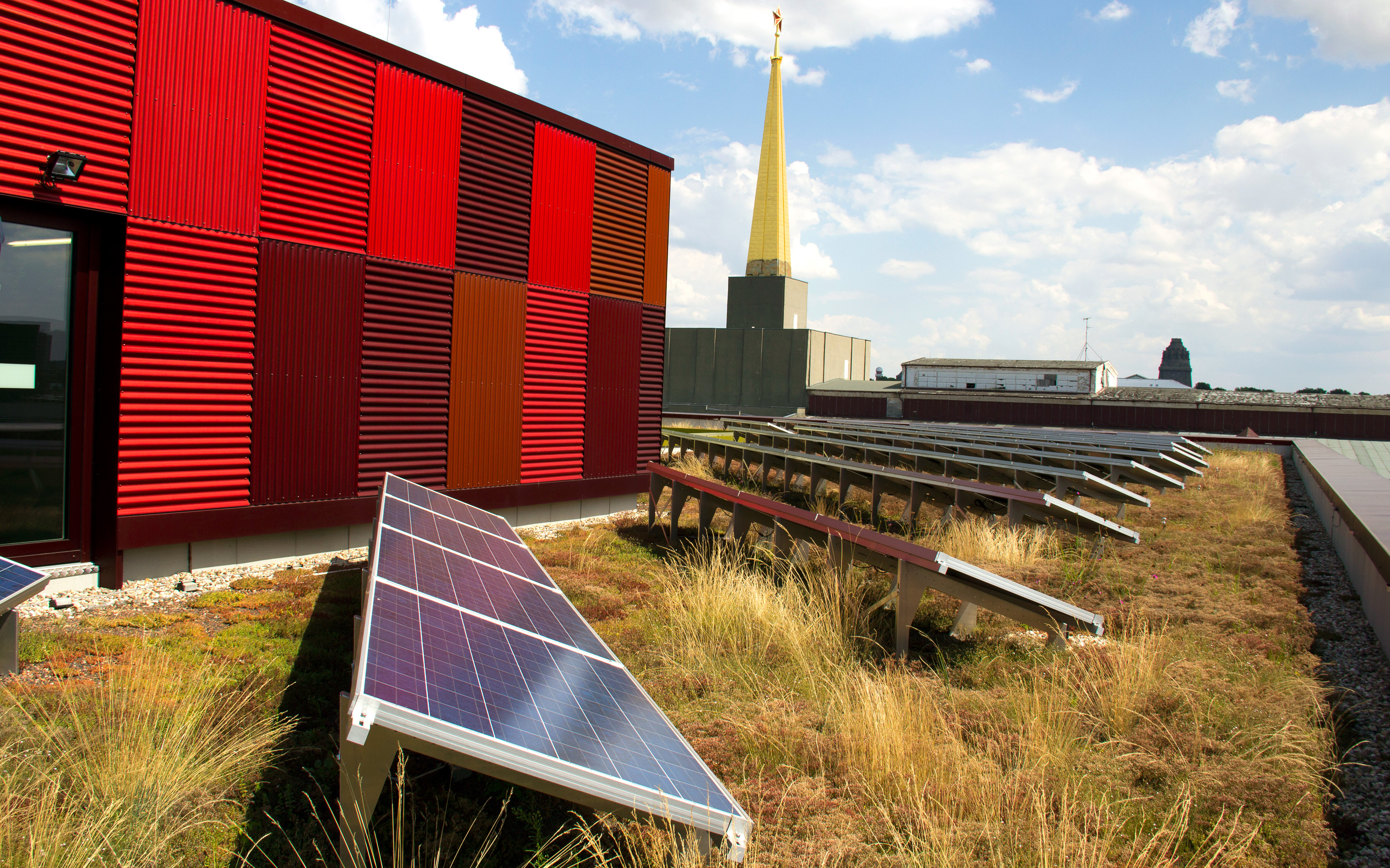 Dachbegrünung mit Photovoltaik